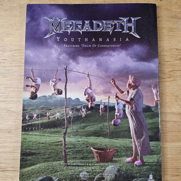 Vintage Guitar School Magazine January 1995 - Picture 7 of 7